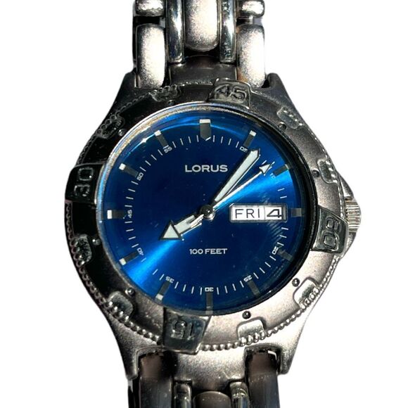 Lorus Gray/Silver And Blue Watch Unisex 6.5”